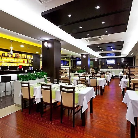 Viktor Hotel