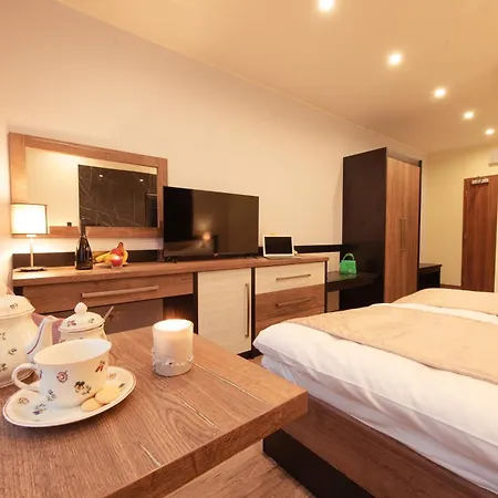 Viktor 3* Bratislava