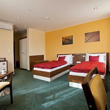 Viktor Hotel